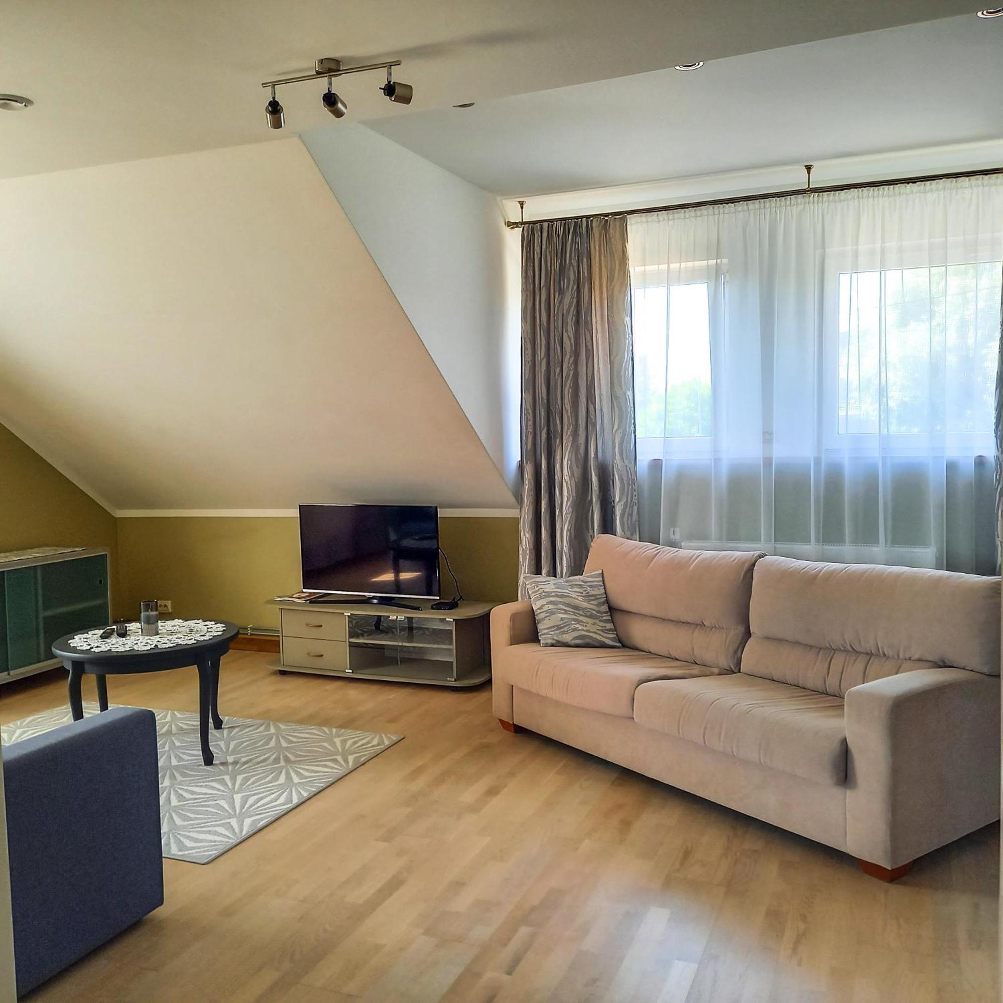 Apartment Pihtla Tee Kuelaliskorter 2 *